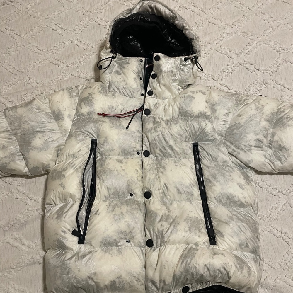 Men’s Moncler puffer coat in off white